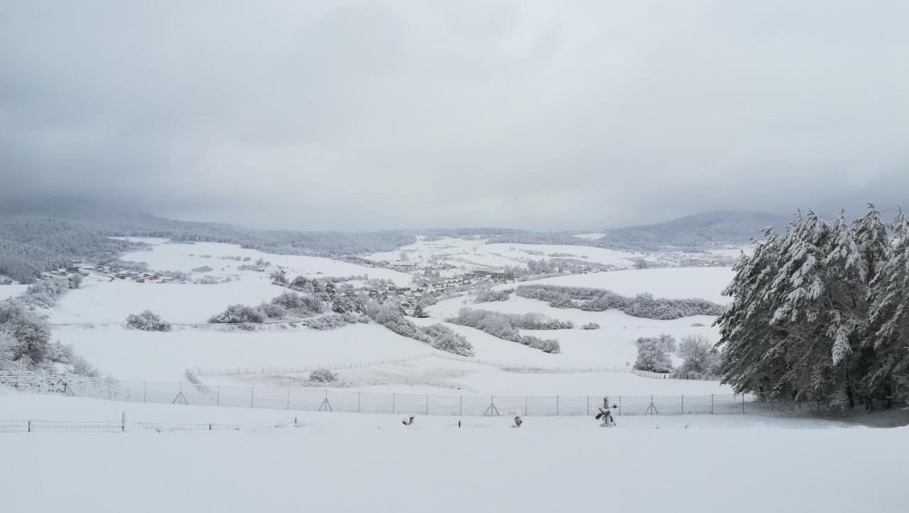 Rekreacne Zariadenie Chmelisko Pruzina Exterior foto